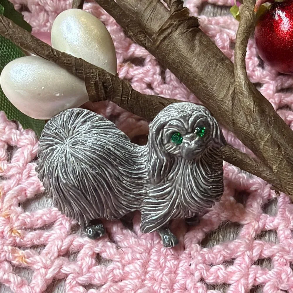 Vintage Gerry’S Painted Metal Brooch Pekingese Dog Pin Green Rhinestones - Picture 5 of 6